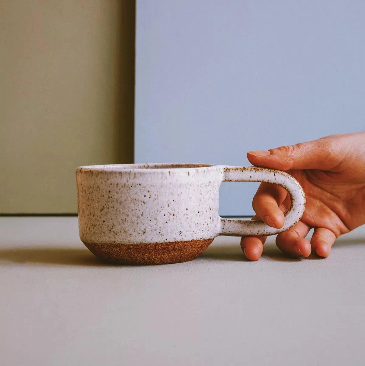 Essential Cup hand
